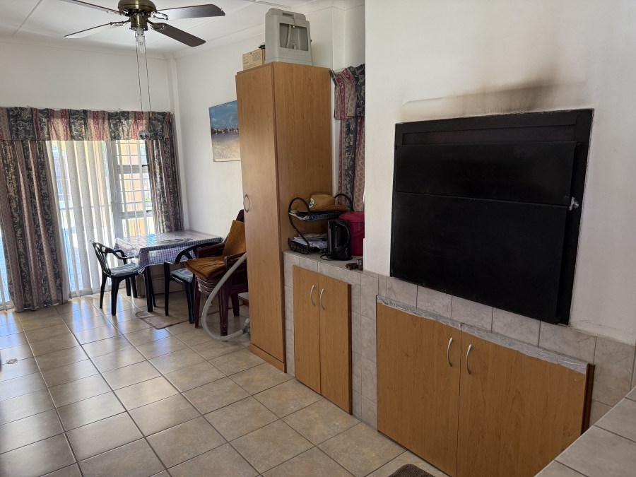 3 Bedroom Property for Sale in Sandbaai Western Cape